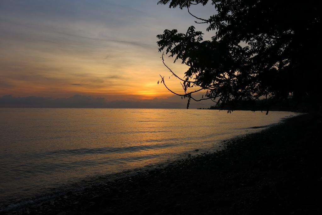 Seahua Ha Ha Tulamben Dive Resort Екстер'єр фото